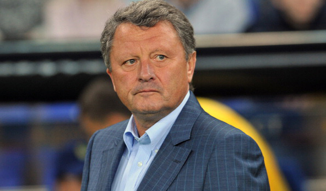 KHARKIV, UKRAINE - OCTOBER 4:  Myron Markevich, coach of FC Metalist Kharkiv looks on during the UEFA Europa League group stage match between FC Metalist Kharkiv and SK Rapid Wien held on October 4, 2012 at the Metalist Stadium in Kharkiv, Ukraine. (Photo by Genya Savilov/EuroFootball/Getty Images)